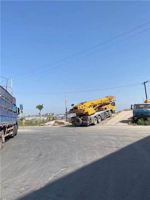 晋江市25吨吊车的租赁价格大概是多少？